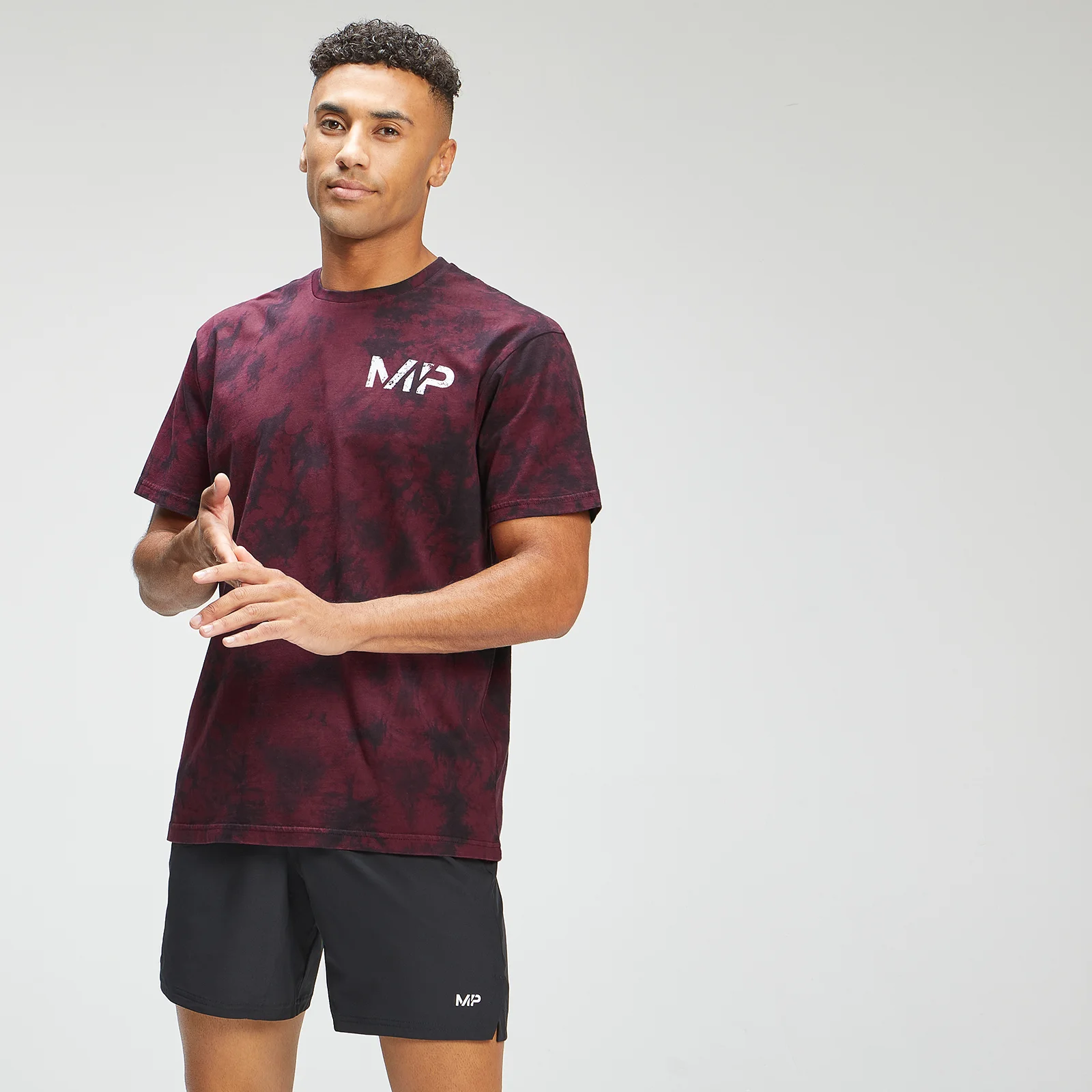 MP Men's Adapt Tie Dye Short Sleeve Oversized T-Shirt - Black/Merlot - XXS Image 1